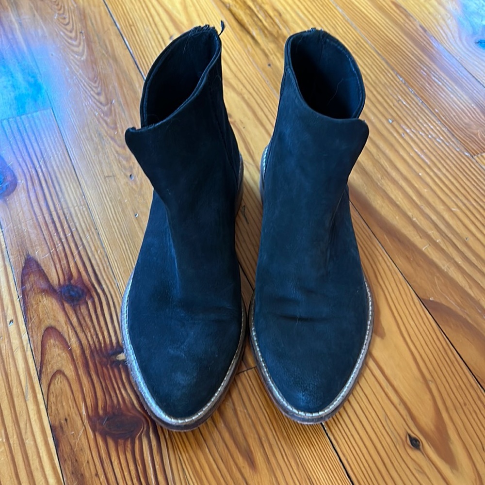Free people, black suede boots